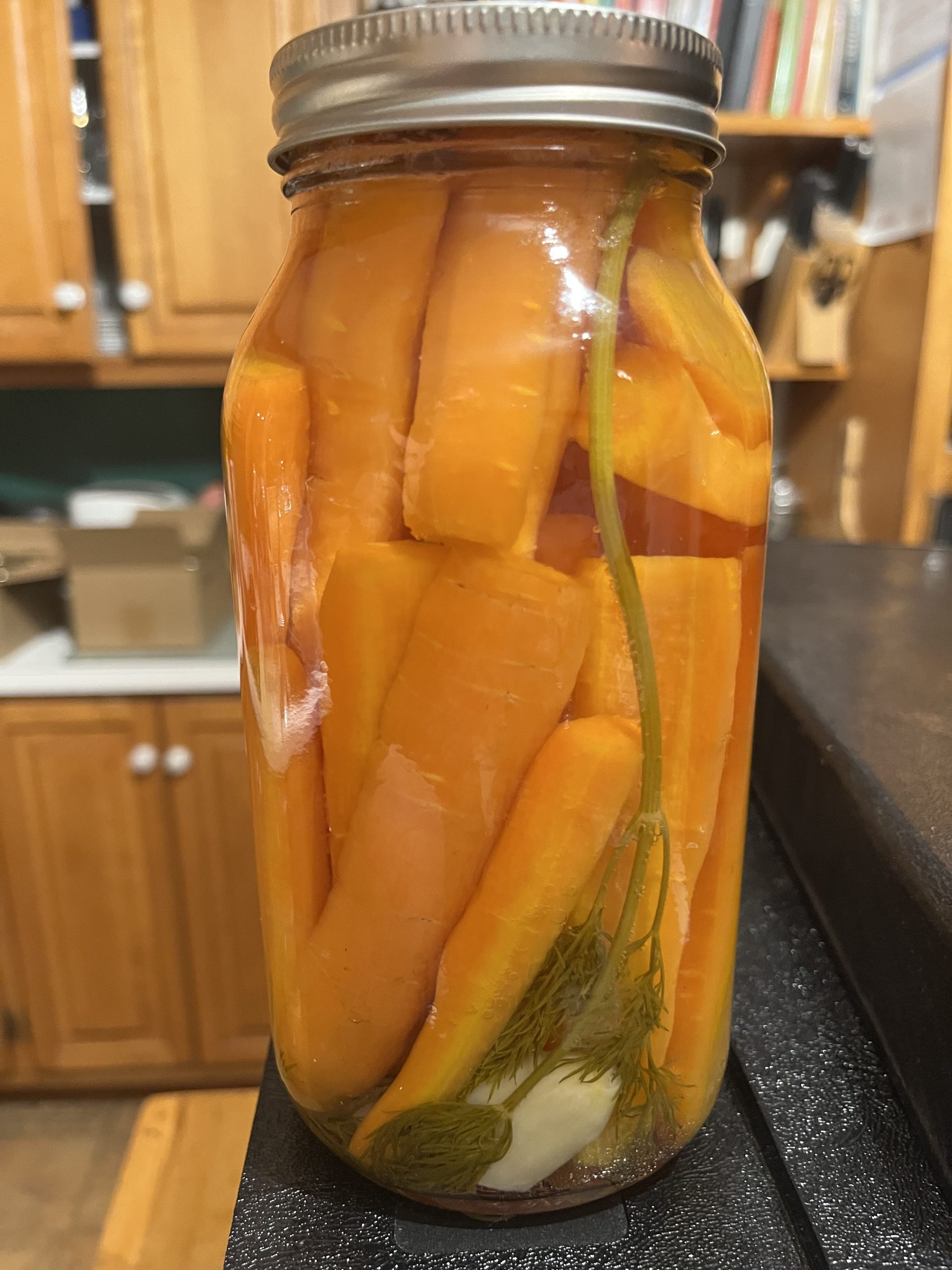 Carottes marinées à l'ail et à l'aneth - pot de 1 L (Copie)