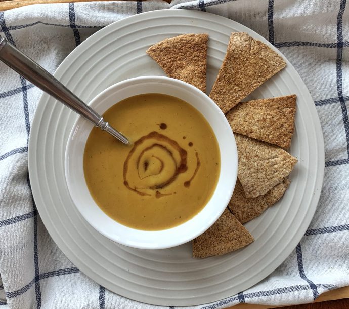 Potage de courge au cari et sirop d'érable