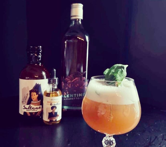 Cocktail Valentine Sour avec Amaretto Valentine