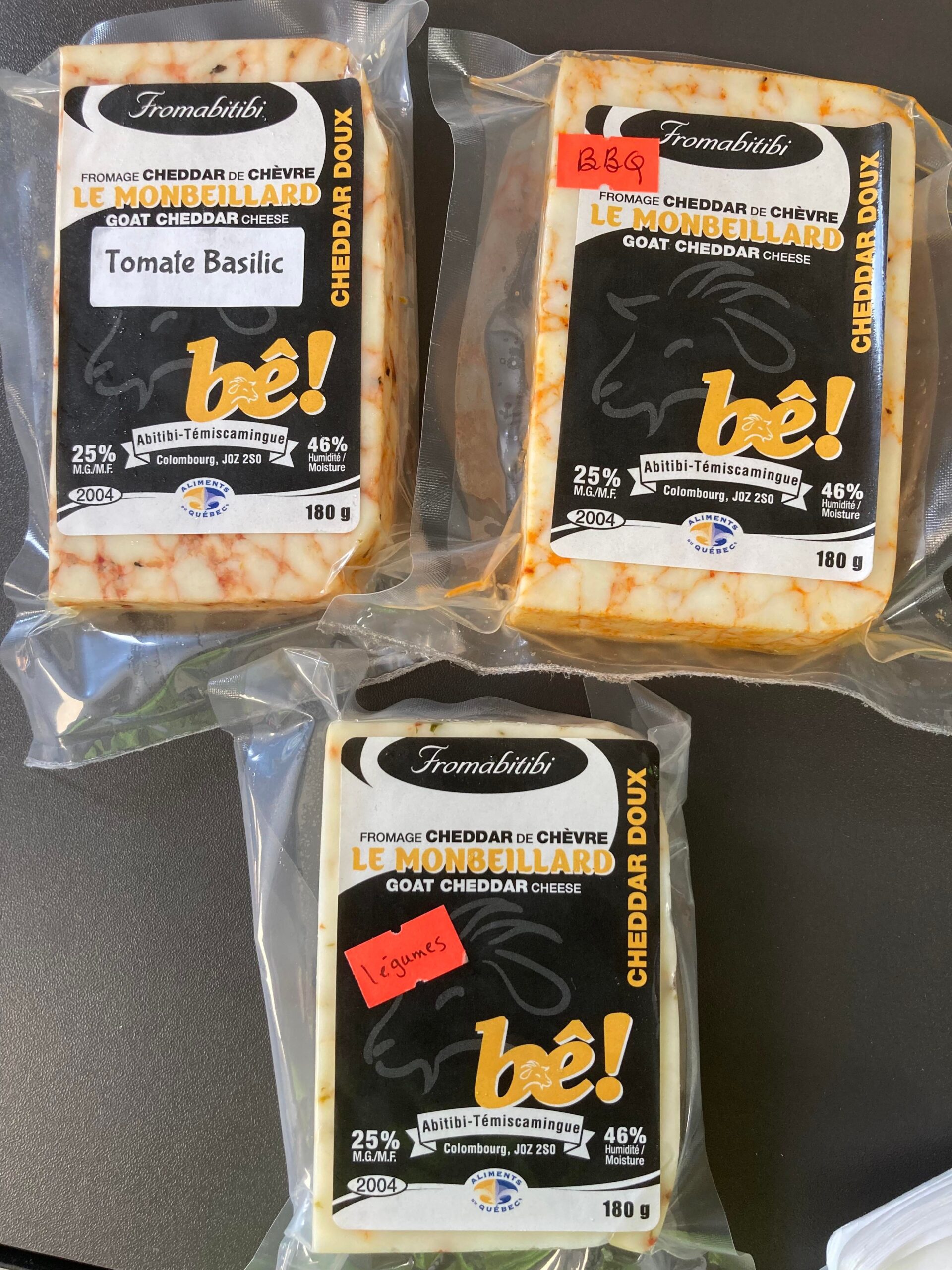 Fromage cheddar de chèvre 180 g - LE MONBEILLARD – Image 2