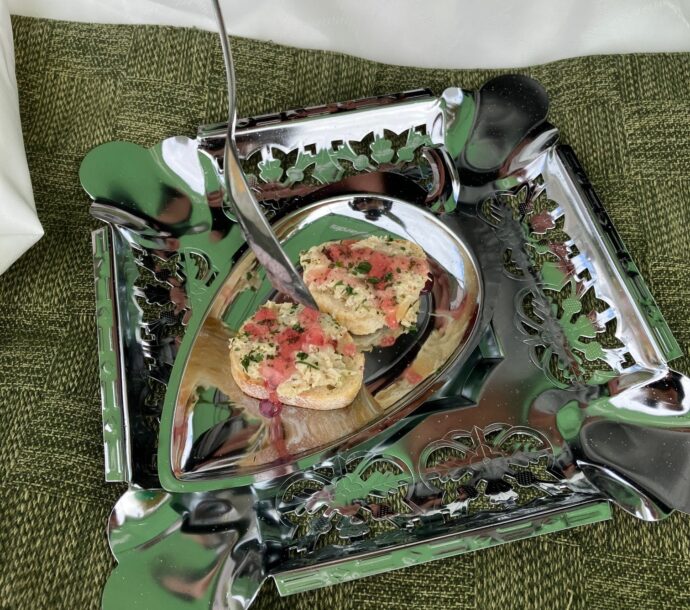 Rillette de doré jaune et gelée de pommettes aux jalapenos