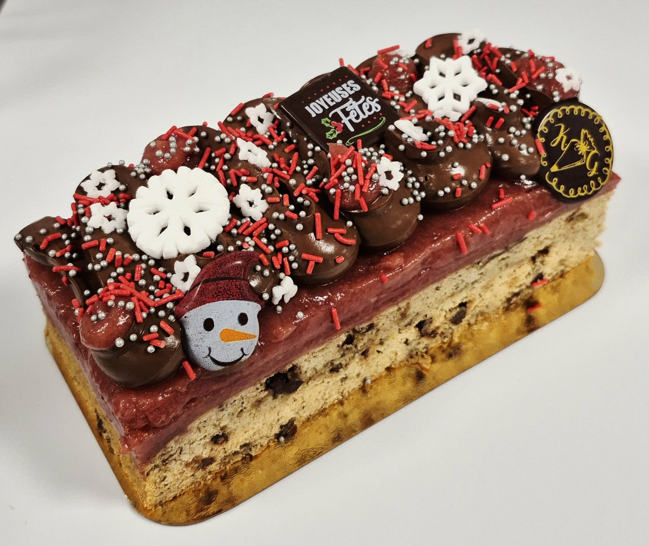 Bûche banane, fraise et crémeux chocolat noir (Végan)